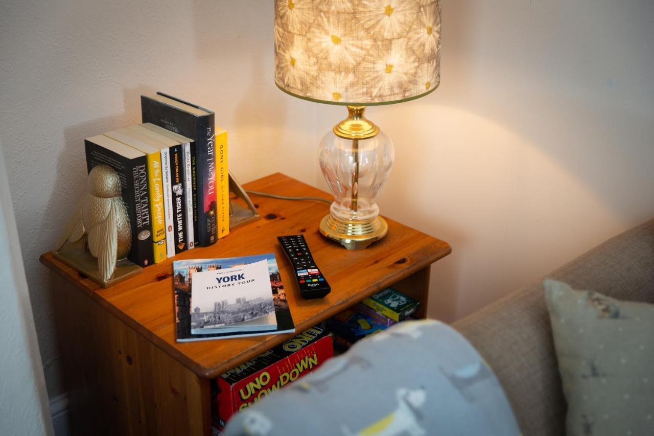 Lovely City Town House With Free Parking Sleeps 2 To 6 Guests Γιορκ Εξωτερικό φωτογραφία