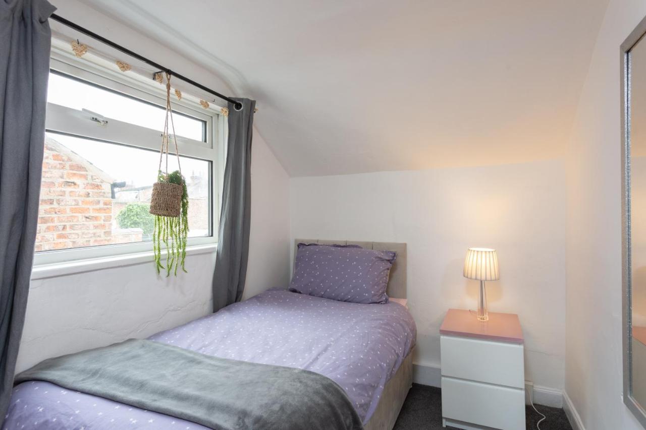 Lovely City Town House With Free Parking Sleeps 2 To 6 Guests Γιορκ Εξωτερικό φωτογραφία